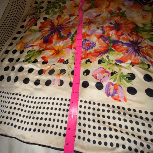 oscar rossa silk scarf - Picture 5 of 5